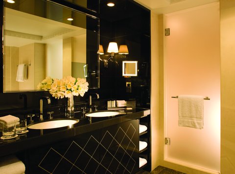 FOUR SEASONS HOTEL PARK LANE - Photo 15