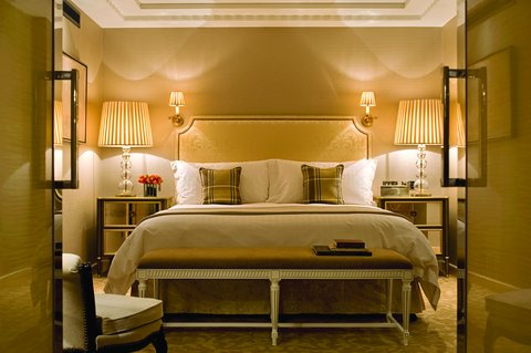 FOUR SEASONS HOTEL PARK LANE - Photo 16