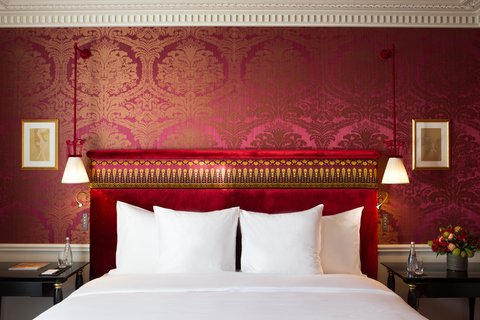 LA RESERVE PARIS HOTEL AND SPA - Photo 26