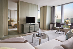  - Four Seasons Hotel Toronto