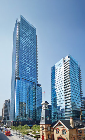 Four Seasons Hotel Toronto in Toronto