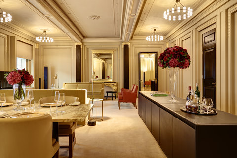 HOTEL CAFE ROYAL - Photo 38