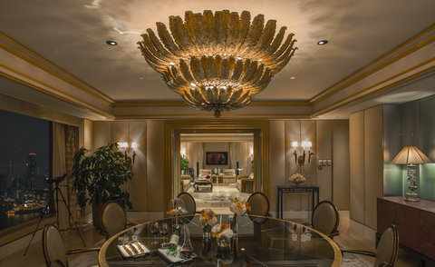 FOUR SEASONS HOTEL HONG KONG - Photo 9