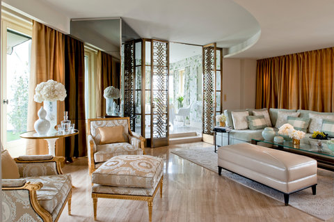 FOUR SEASONS HOTEL GEORGE V PARIS - Photo 9