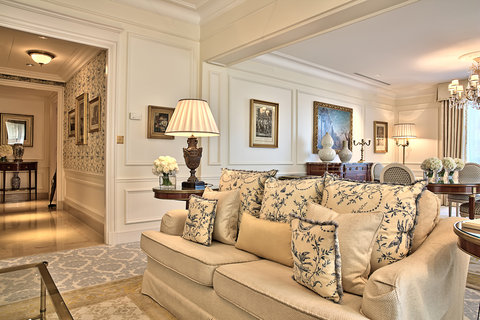 FOUR SEASONS HOTEL GEORGE V PARIS - Photo 55