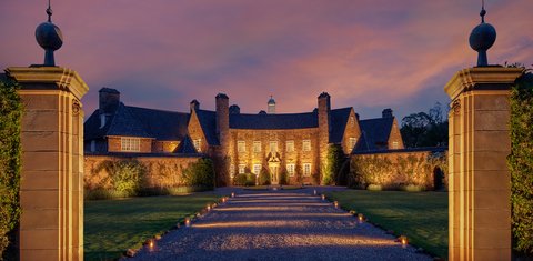 GREYWALLS HOTEL & CHEZ ROUX - Photo 7