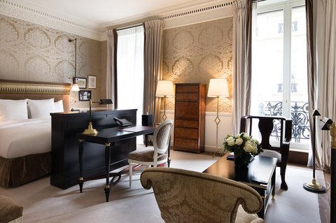 LA RESERVE PARIS HOTEL AND SPA - Photo 28