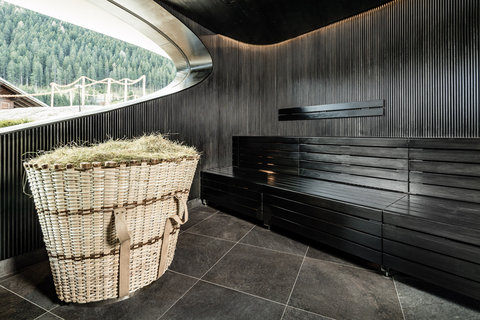 ALPENROYAL HOTEL - Photo 20