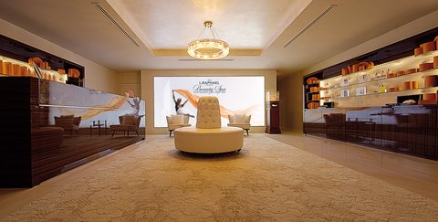 FOUR SEASONS HOTEL NEW YORK - Photo 23