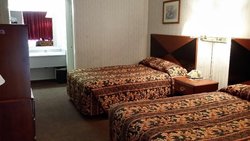  - Red Carpet Inn Hurstbourne Louisville - I-64, Exit 15