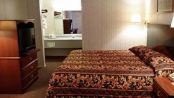  - Red Carpet Inn Hurstbourne Louisville - I-64, Exit 15