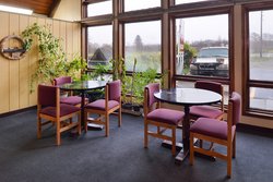  - Red Carpet Inn North East