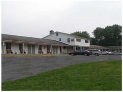  - Red Carpet Inn & Suites Morgantown