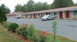  - Red Carpet Inn Duncannon