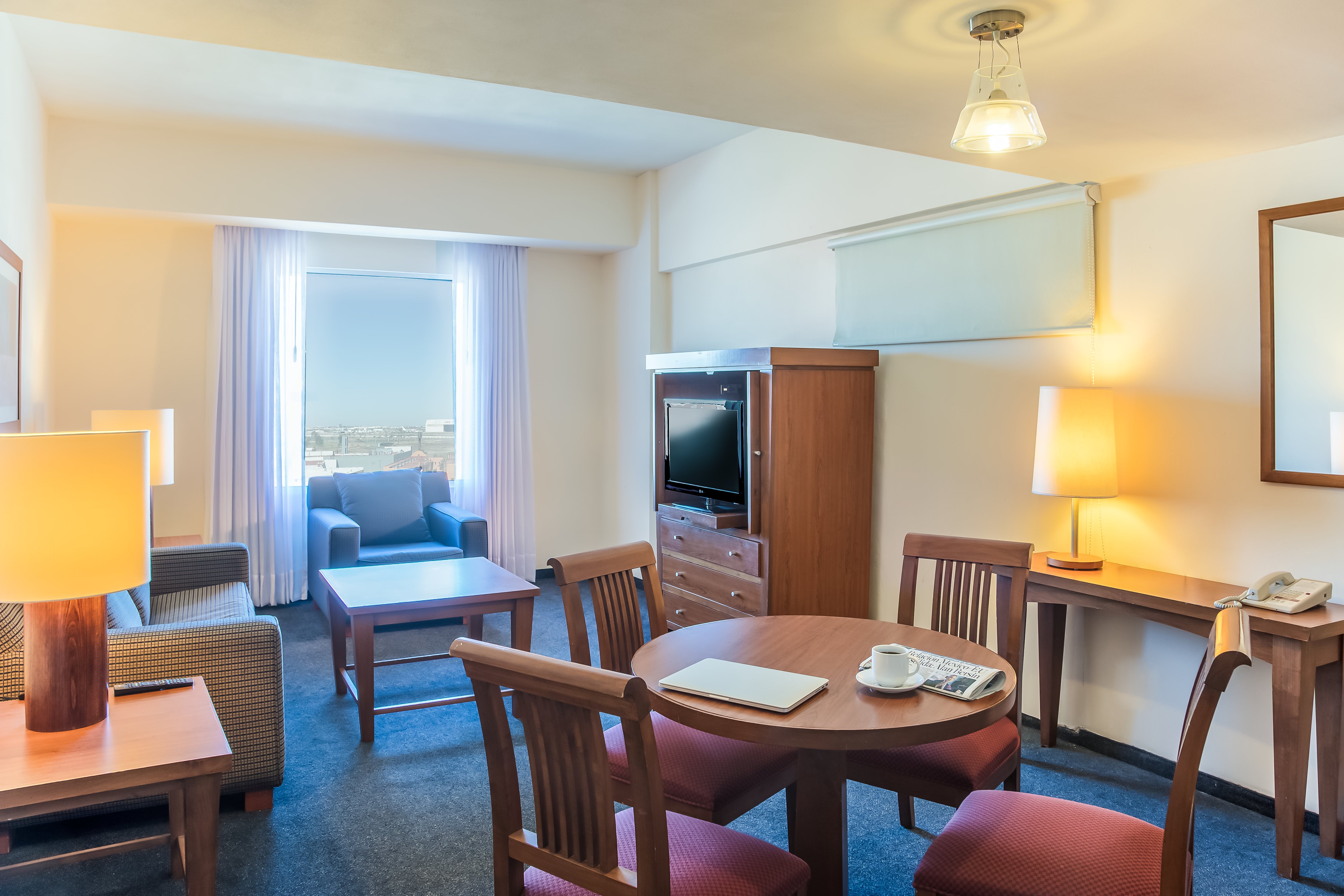 Fiesta Inn Tijuana Otay Aeropuerto-guestroom-Prime Suite.jpg