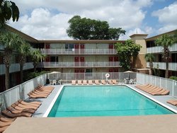  - Red Carpet Inn Fort Lauderdale Airport - I-95, Exit 25