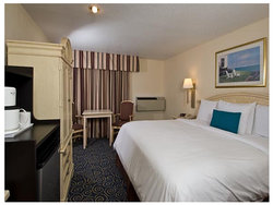  - Tiki Resort Lake George