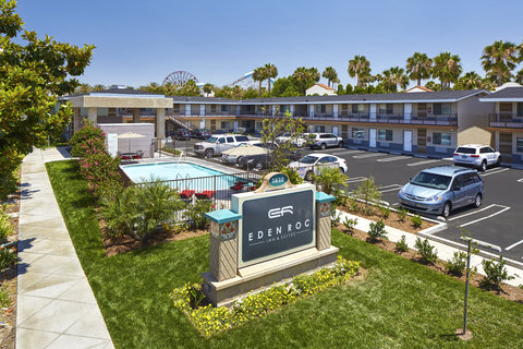 Eden Roc Inn
