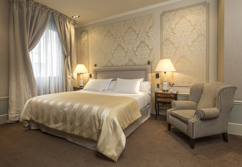 EL PALACE BARCELONA - Photo 28