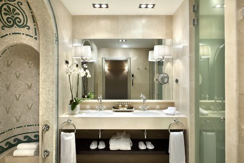 EL PALACE BARCELONA - Photo 17