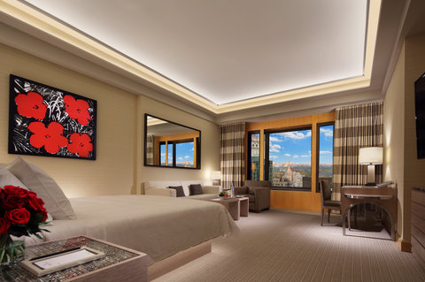 FOUR SEASONS HOTEL NEW YORK - Photo 9