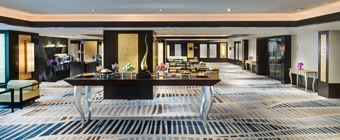 BANYAN TREE BANGKOK - Photo 50