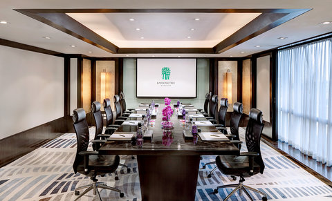 BANYAN TREE BANGKOK - Photo 51