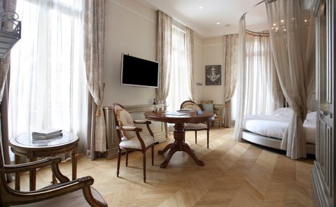 CHATEAU MONFORT - Photo 16