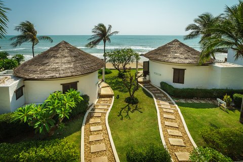 Beachfront Pool Residence Exterior