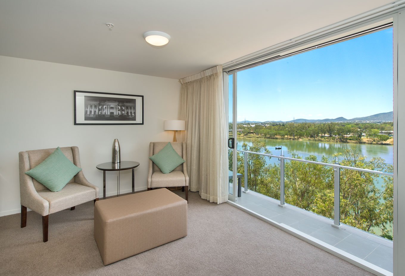 EMPIRE APARTMENT HOTEL-guestroom-One Bedroom Apartment.jpg