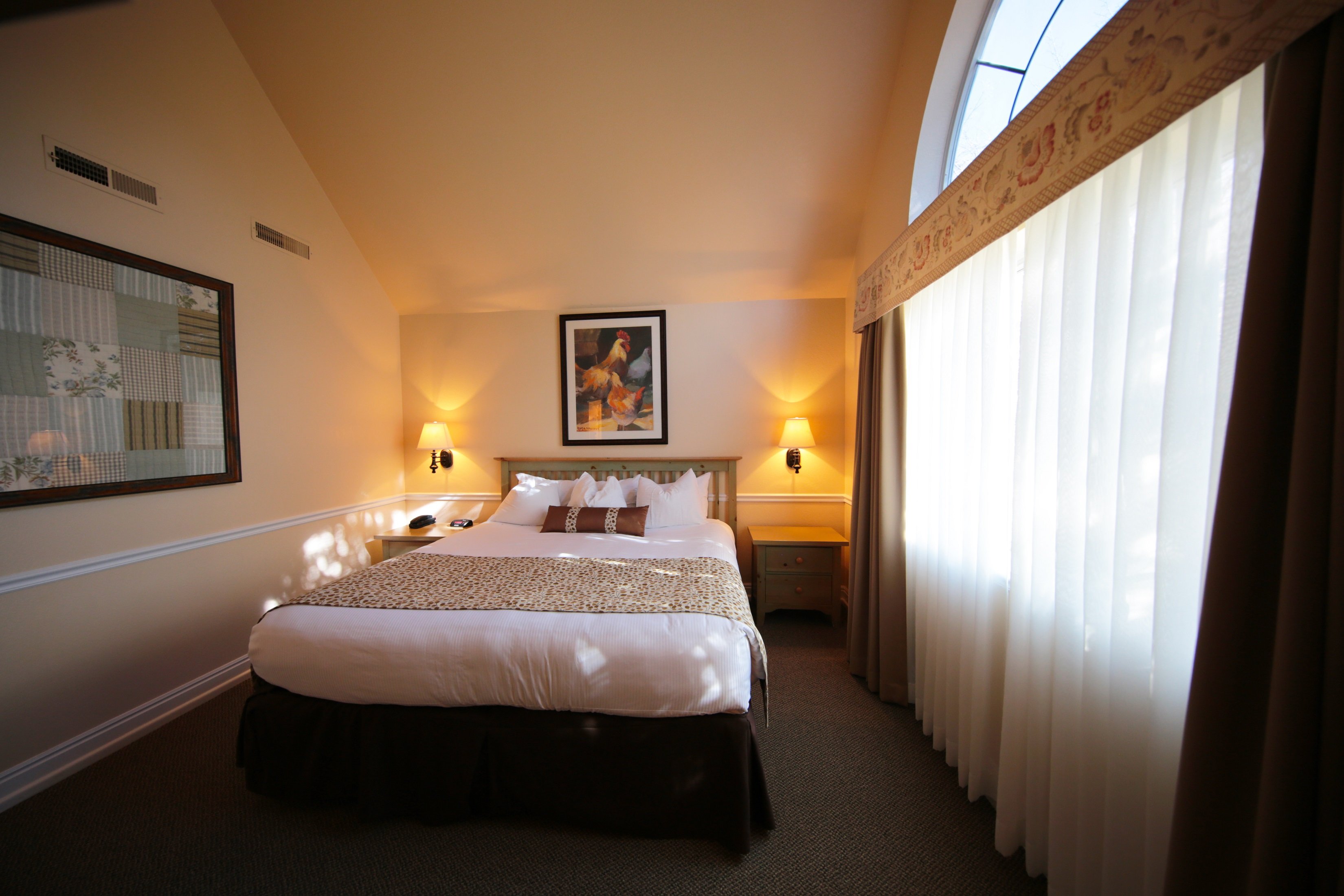 Web King Suite Bedroom