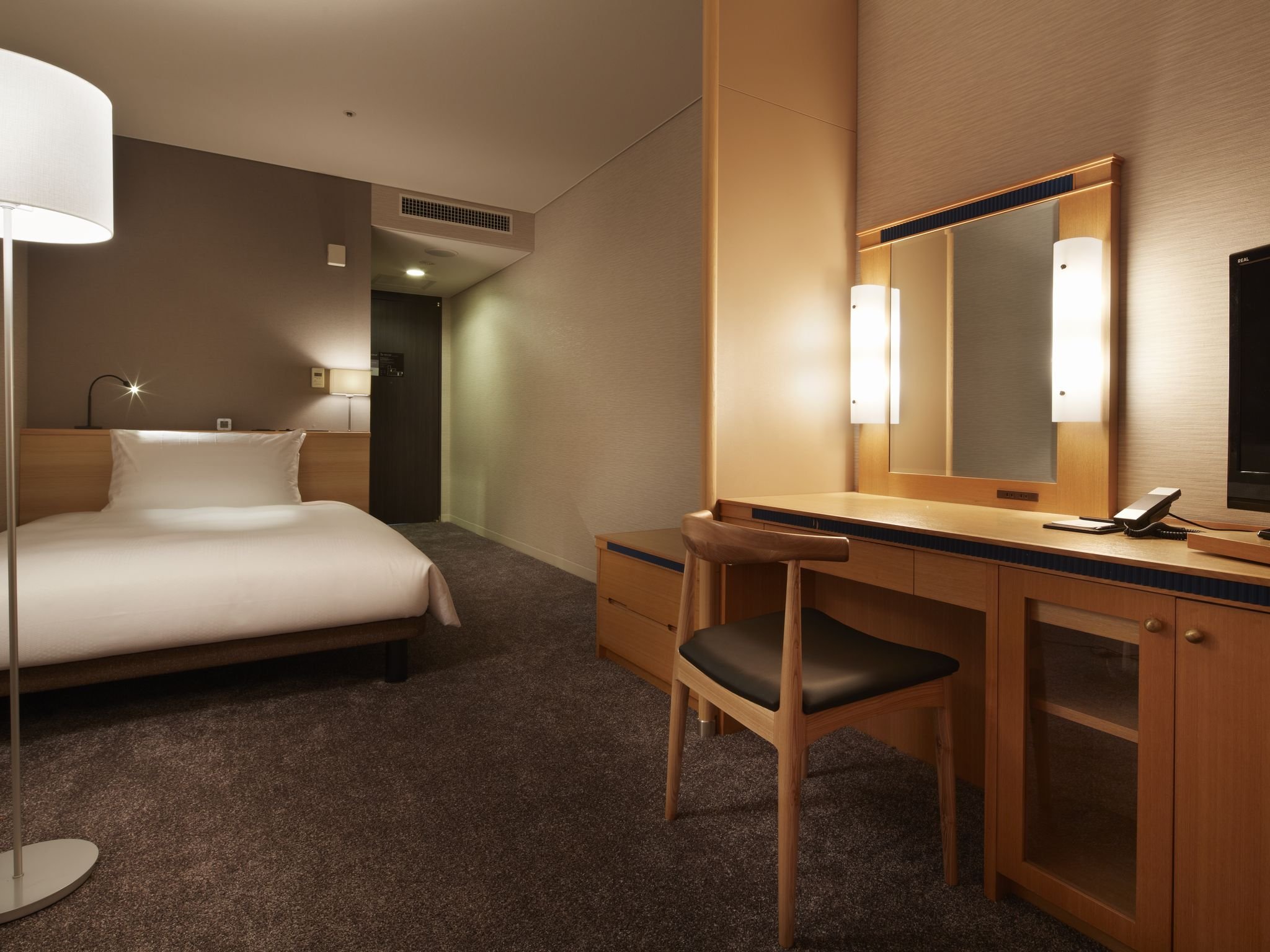 Hilltop Resort Fukuoka-guestroom-STANDARD DOUBLE.jpg