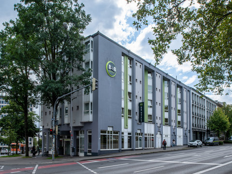 Hotel Aachen Hauptbahnhof Exterior
