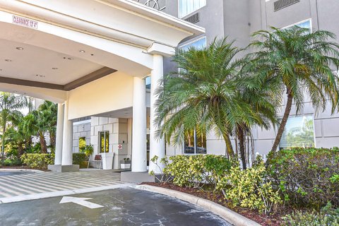 Welcome to our hotel in Cocoa, Florida!