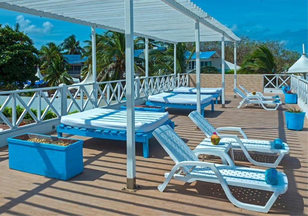 HOTEL ISLA ARENA-guestroom-Sunbed.jpg
