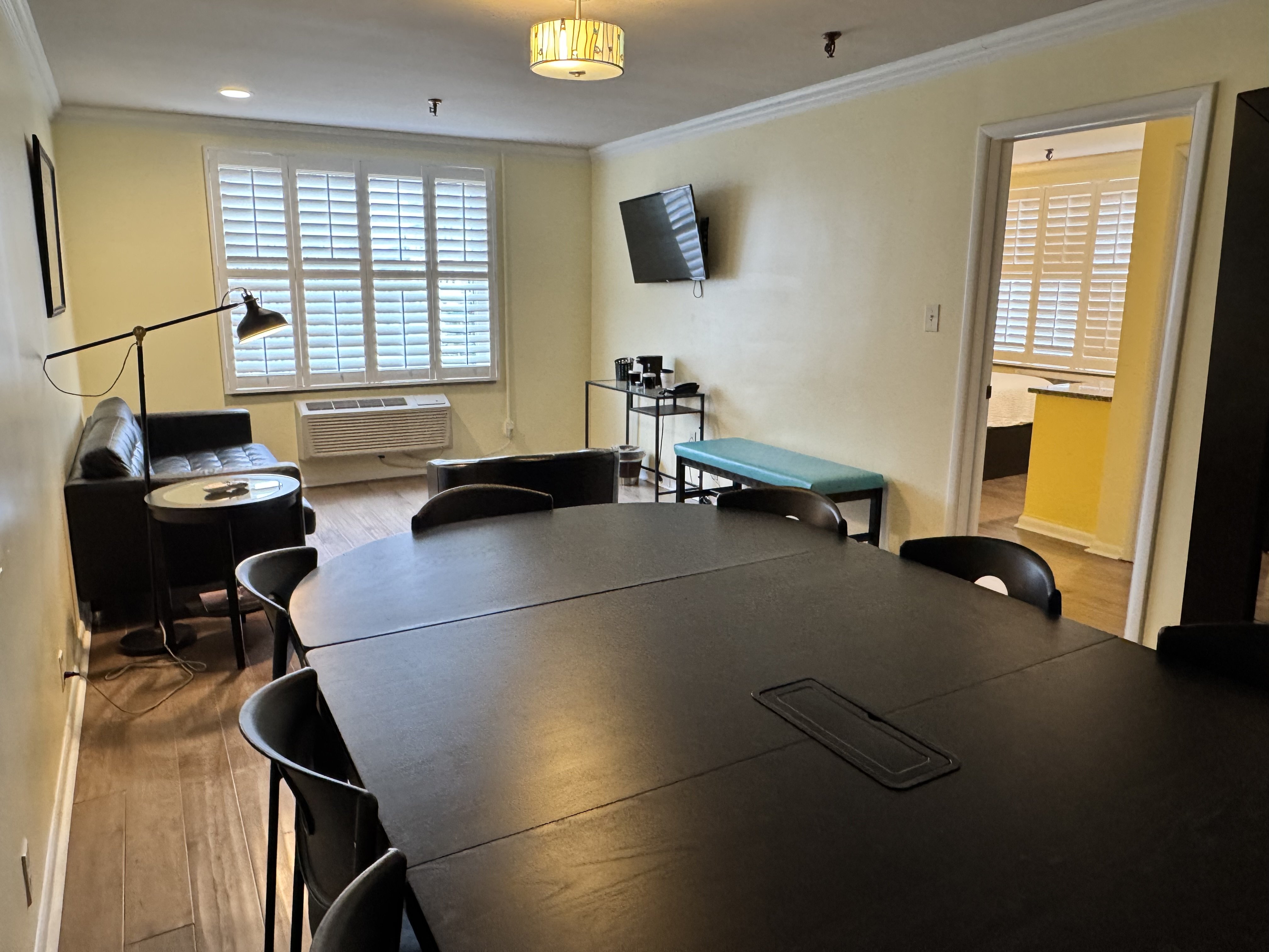 THE SHERMAN-guestroom-Deluxe King Suite.jpg