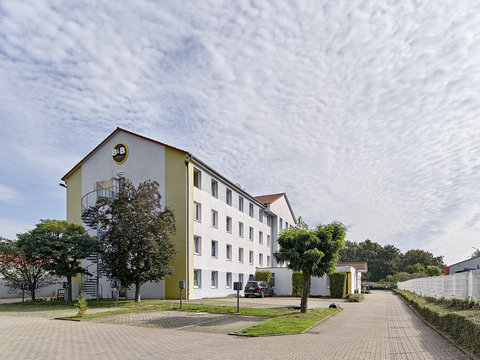 Hotel Koeln Airport Exterior