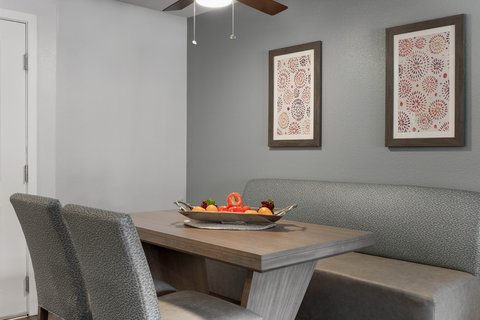 One Bedroom Dining Dolphins Cove Cw Wbw Br In