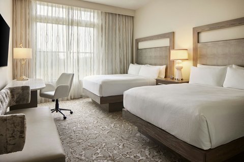 Queen/Queen Guest Bedroom