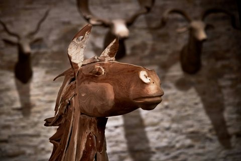 Lobby Details - Horse