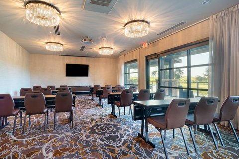 Bella Grace Meeting Room - Classroom Setup