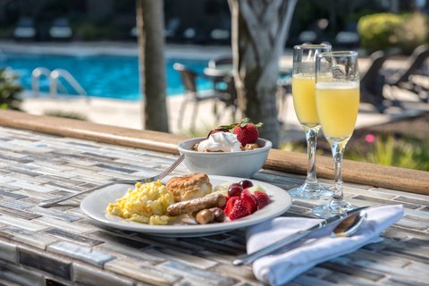Porch Bar & Restaurant - Complimentary Breakfast
