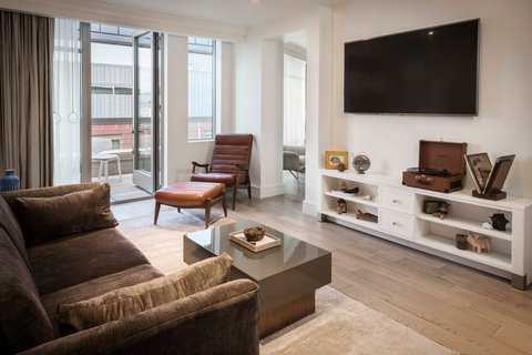 THE ELIZABETH HOTEL - Photo 4