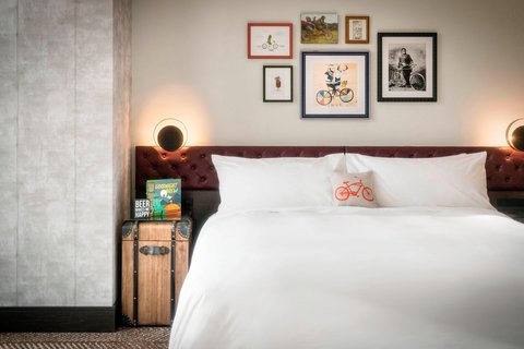 THE ELIZABETH HOTEL - Photo 16