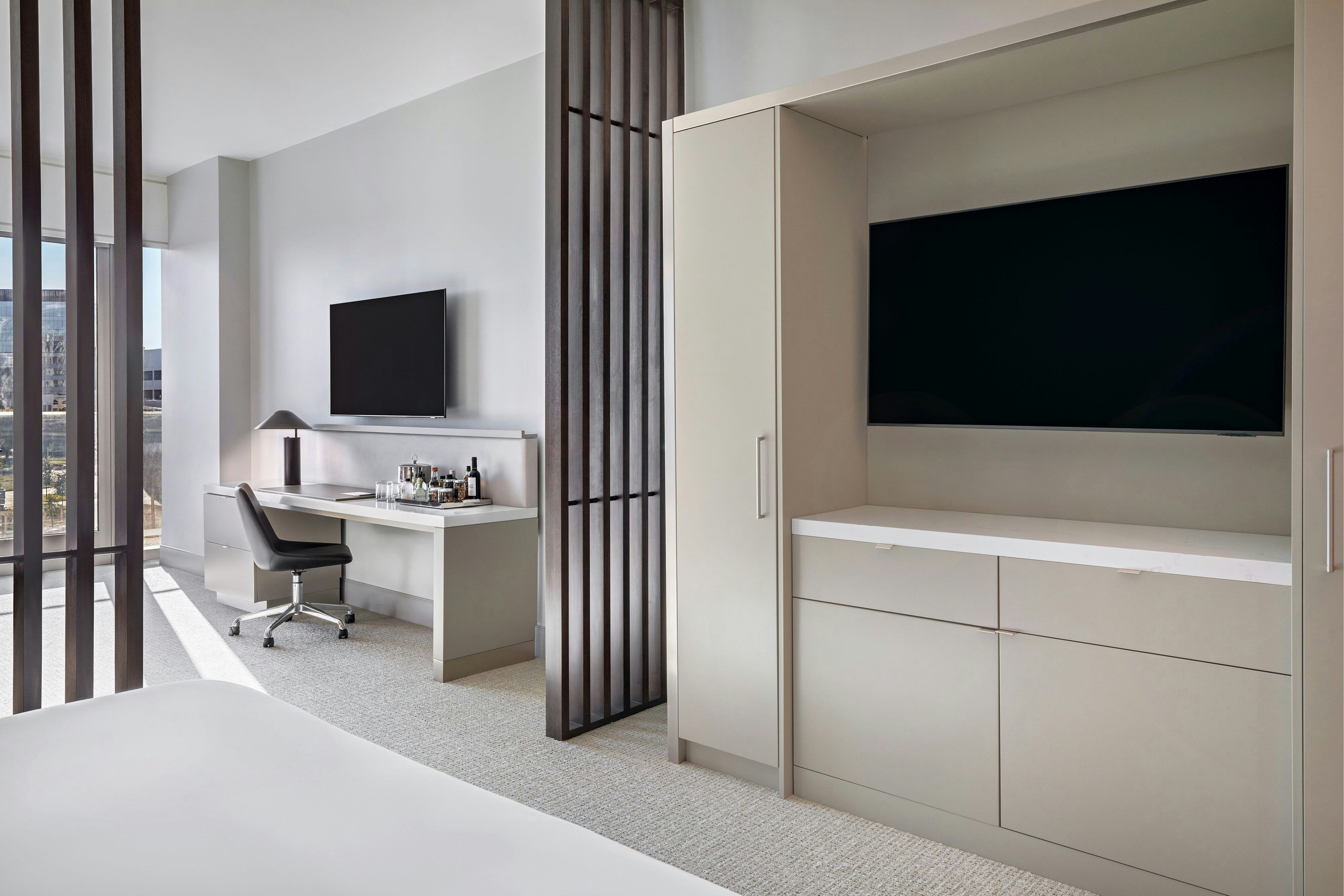 HALL Park Hotel Autograph Collection-guestroom-Executive Desk and TV.jpg