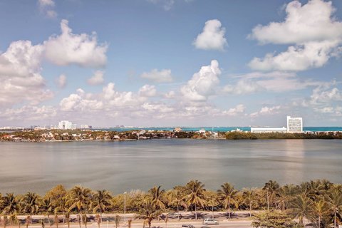 Luxury Suite - Water View