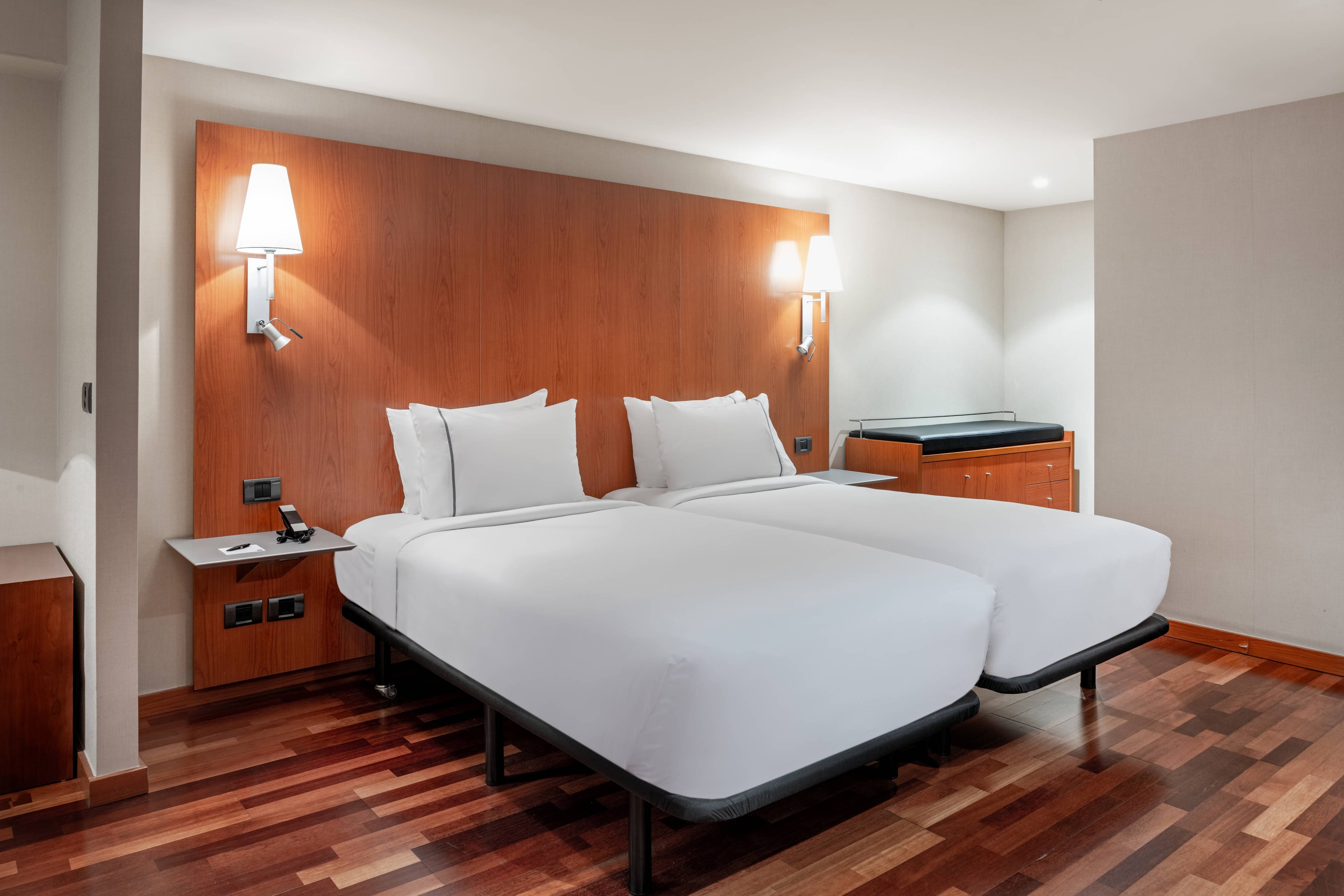 AC Hotels by Marriott Hotel La Rioja-guestroom-Twin/Twin Guest Room.jpg