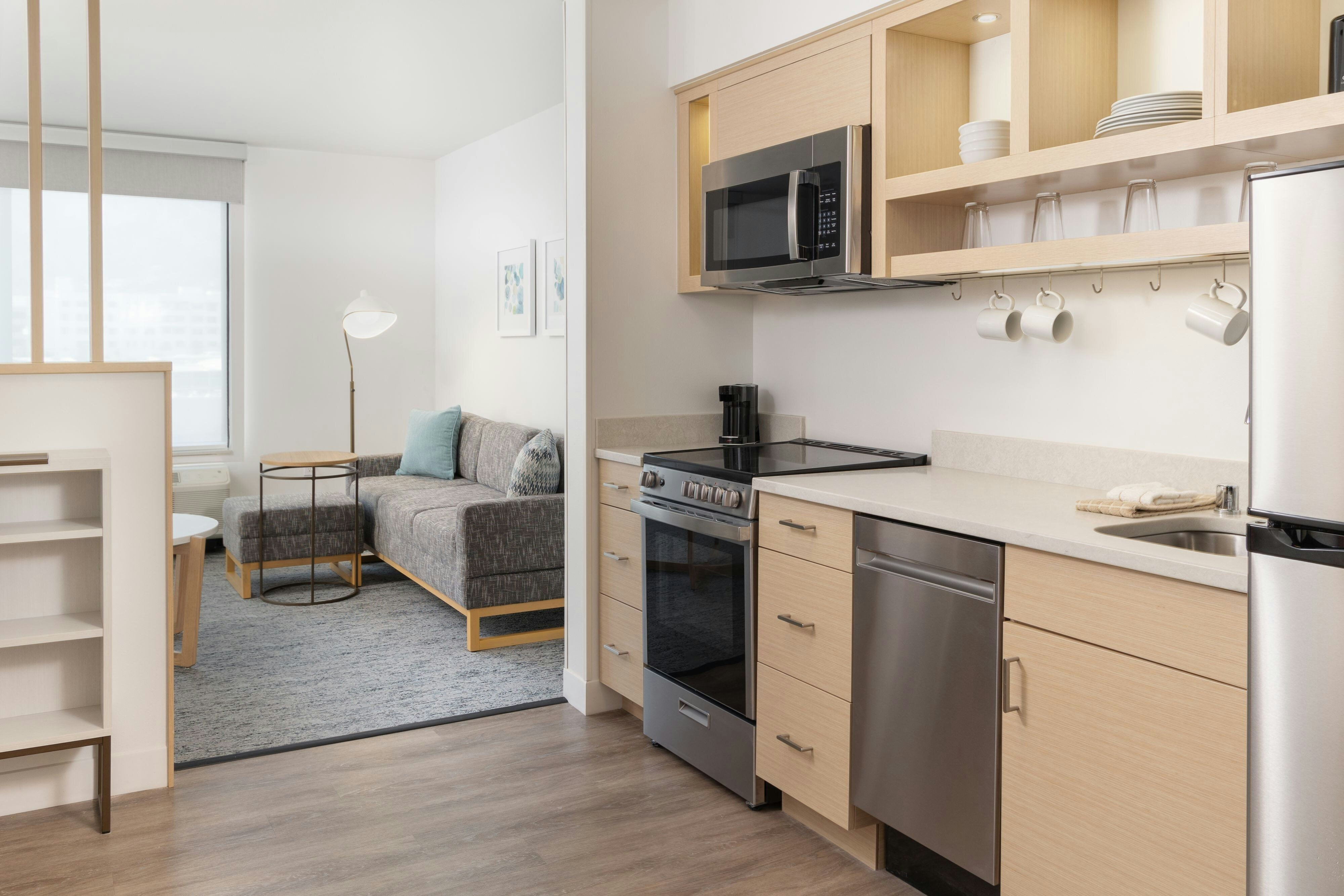 TownePlace Suites by Marriott Monrovia-guestroom-Fully equipped kitchen with oven.jpg