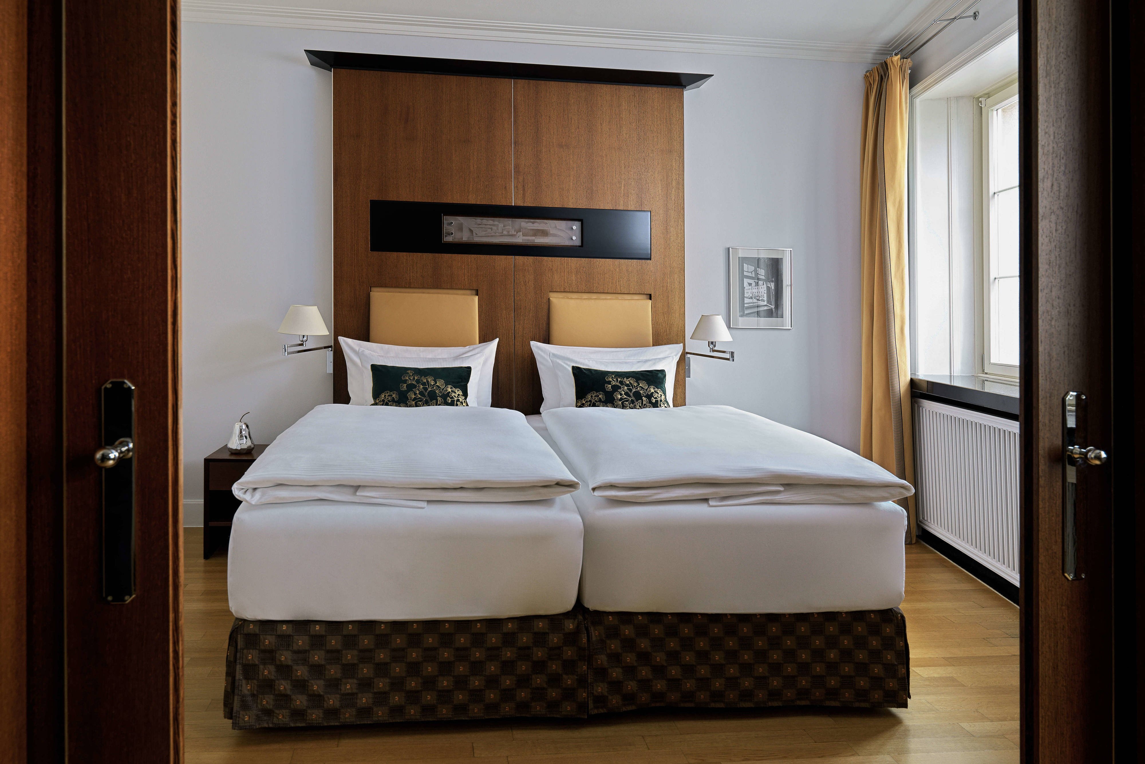 Hotel Elephant Weimar Autograph Collection-guestroom-Gropius Suite - Bedroom.jpg