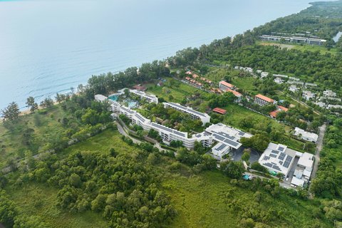 Hotel to Horizon - Exterior Beach
